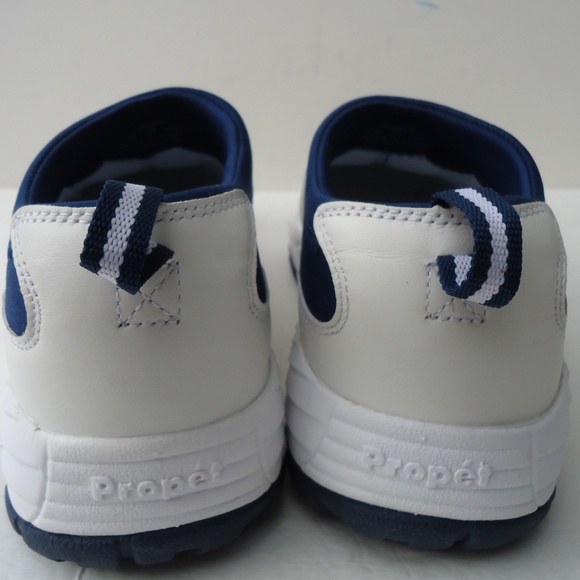 SIZE 9.5. PROPET wash & wear slip-on leather sneaker shoes. main image 7